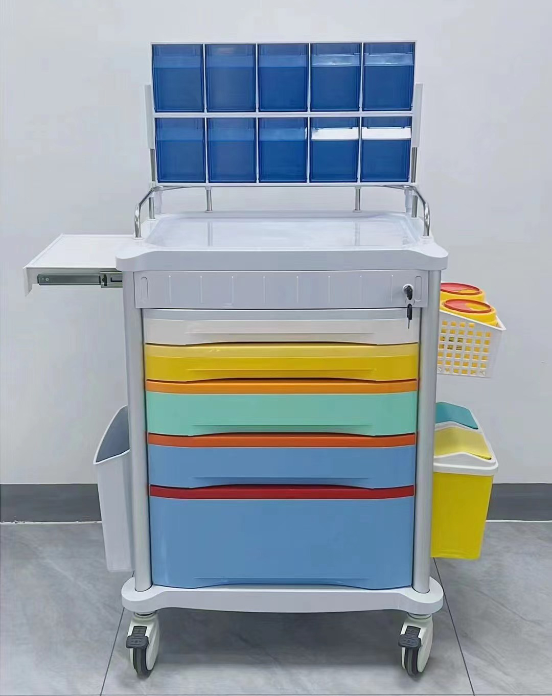 ANESTHESIA CARTS